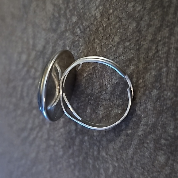 3/$30 Abalone Shell Cabochon Adjustable Ring - Picture 4 of 5